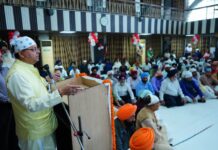 मुख्यमंत्री पुष्कर सिंह धामी ने गुरूद्वारा में श्री गुरू सिंह सभा आयोजित सम्मान समारोह कार्यक्रम में प्रतिभाग किया